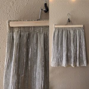 Charlotte russe metallic skirt